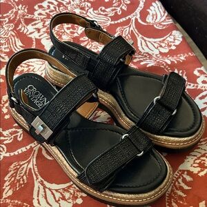 Crown Vintage Black and Tan Kids Sandals